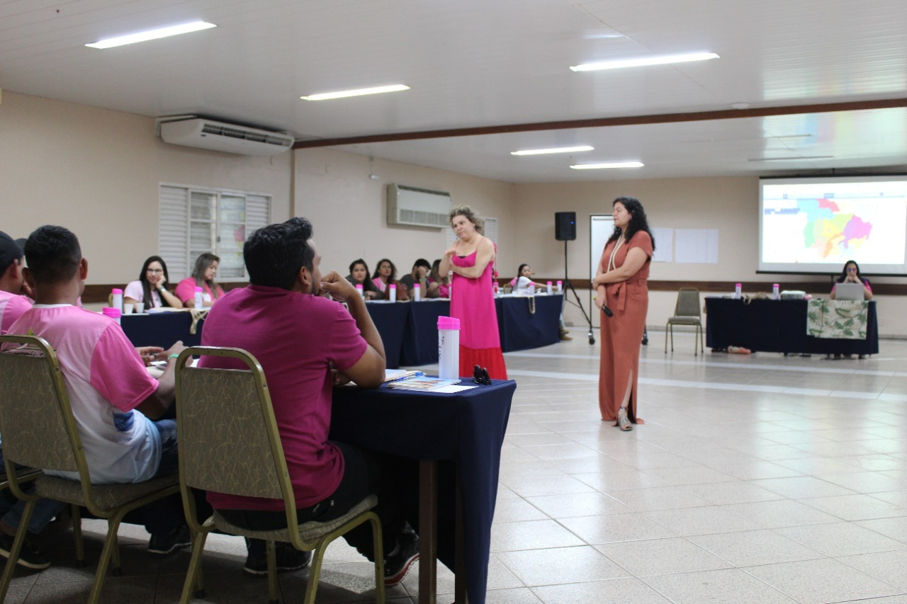 Ministrada pela médica Ana Paula Pina e a enfermeira Mariana Queiroz, cerca de 20 profissionais participam da capacitação
